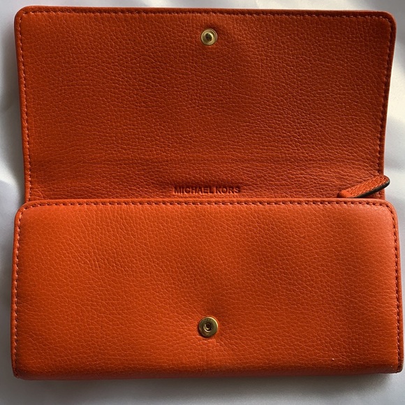 Michael Kors wallet - Picture 2 of 8